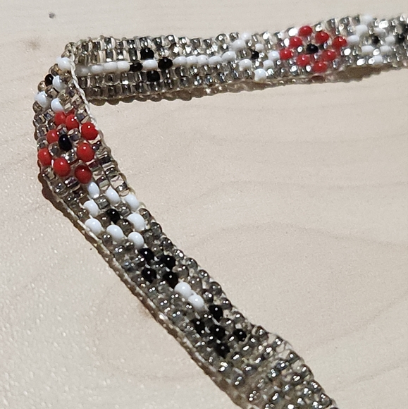 Vintage Native American Hand Beaded Bracelet Size 7" - Picture 1 of 11